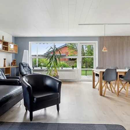 Villa Near And Golf, For The Big Family,