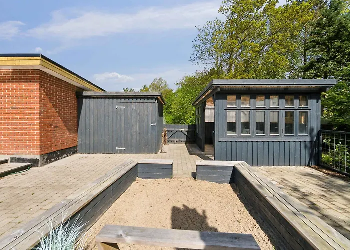 Near And Golf With Multi-purpose Villa Farsø